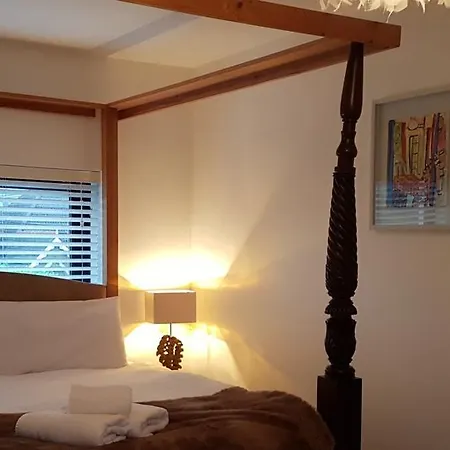 Mocha Newcastle Bed & Breakfast *